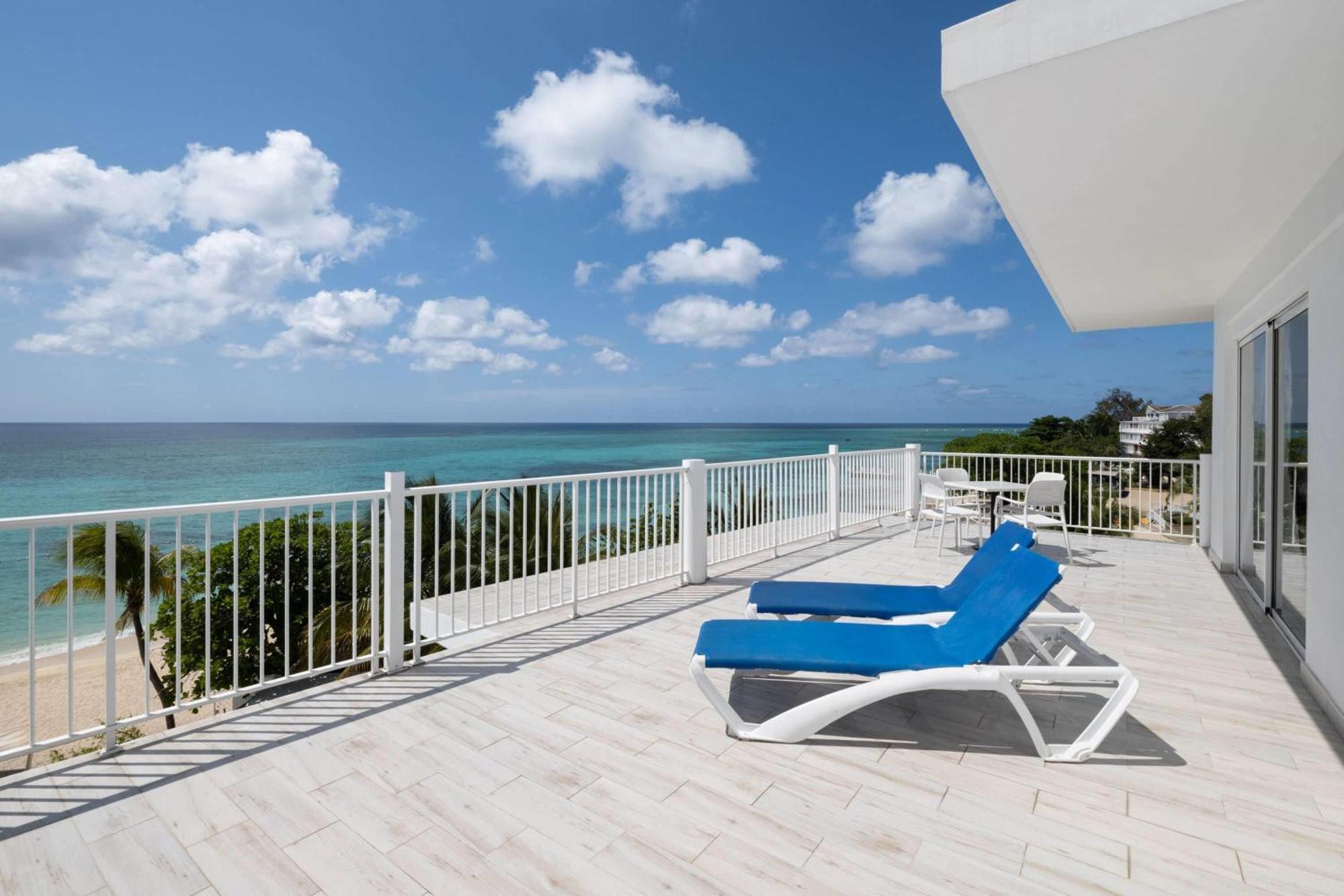 Grand Decameron Cornwall Beach, A Trademark All-Inclusive Resort Бухта Монтего Экстерьер фото